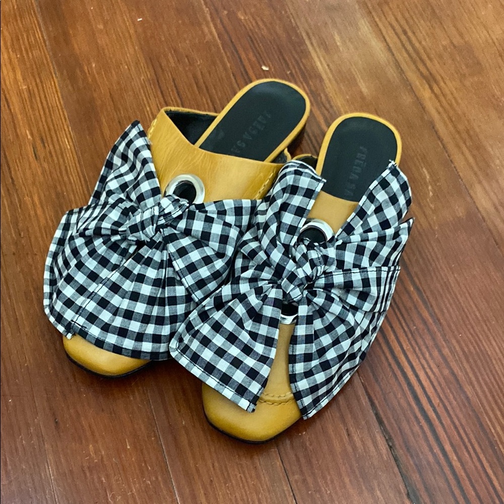Freda Salvador Women’s mule slip on shoes with bow mustard yellow size 6